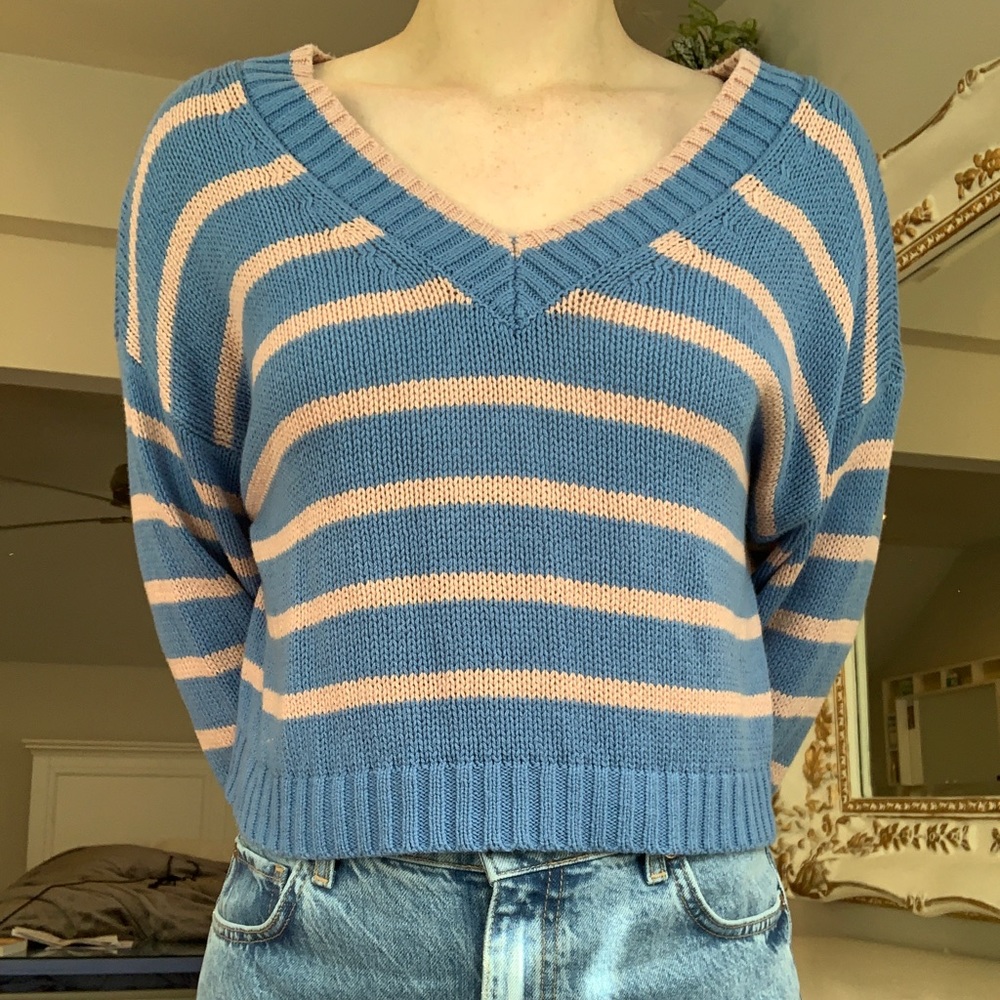 American Eagle Sweater